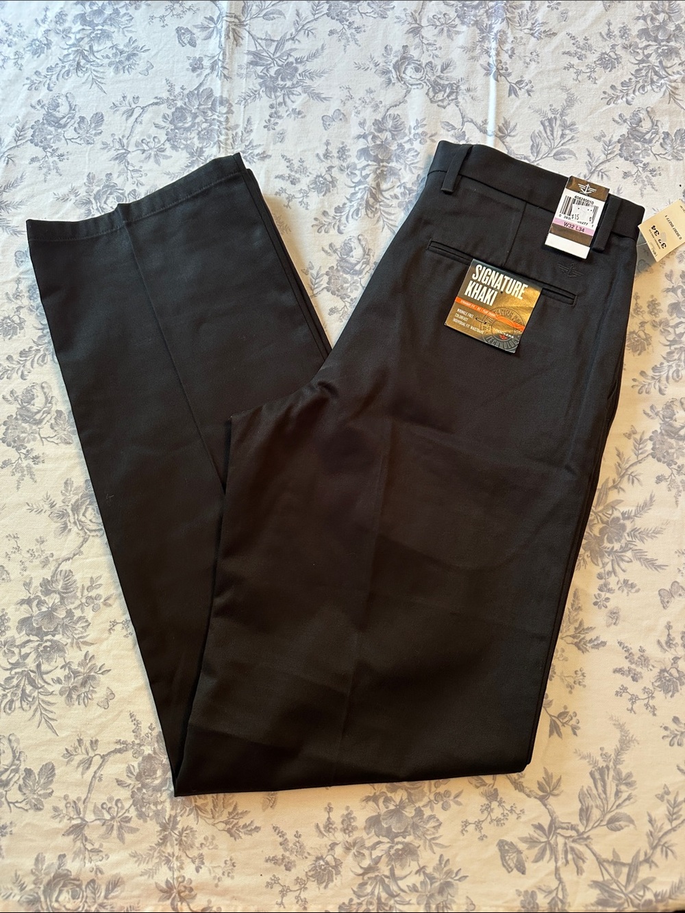 NWT Dockers Khaki 32×34 Straight Fit Flat Front Black